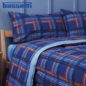 Lenzuola matrimoniali bassetti weaving blu ambientate