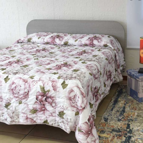 Trapuntino matrimoniale rose ambientato