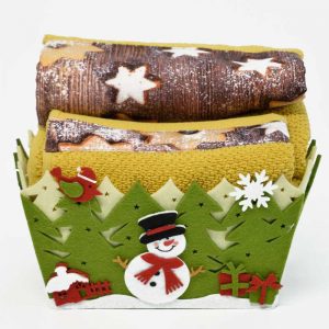 Cesto di natale con asciugamani