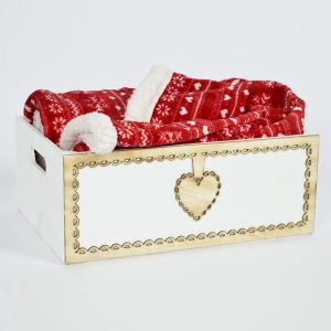 Cassetta in legno con plaid